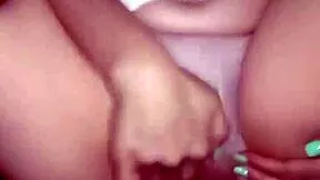 mi secretaria de tetas grandes me pide q la folle el coño apretado ya!