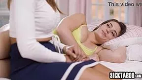 Sophia burns feels deep fingering bliss from cassie del isla's horny touch
