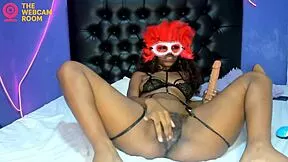laurahot 699 struts sexy before plunging dildo into tight wet pussy