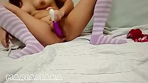😏 shy filipina student fingers her tight pussy solo with dildo right in front of stepbro getting all wet and horny