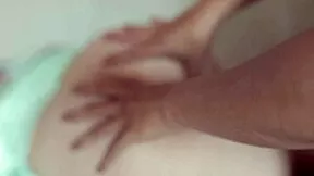 Indo Babe Montok Body Gets Wet Fast from Quick Massage Creampie!