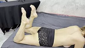 Huge load from footjob cfnm blasts all over her thick ass