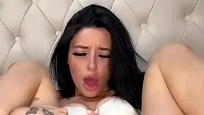 AMERICAN COED SQUIRTS IN HORNY SOLO TOY PLAY