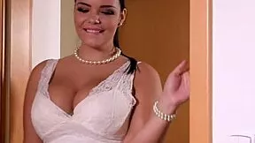 who wants to see this czech babe take double anal and dp in bedroom holiday?
