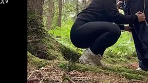 CHUBBY SLUT QUICKIE BLOWJOB ANAL DOGGY IN FOREST