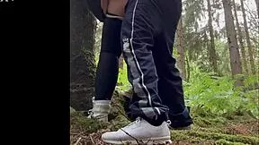 CHUBBY SLUT QUICKIE BLOWJOB ANAL DOGGY IN FOREST