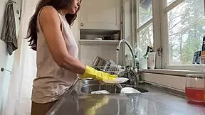 wife ditches dishes for hard kitchen pounding