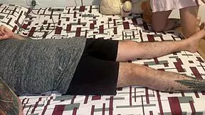 mi hermanastra la puta pequeñita chupando verga y cogiendo duro 😈💦