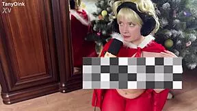 cindy lou cosplay shows off her huge ass and petite tits in christmas student uniform tease