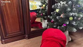 cindy lou cosplay shows off her huge ass and petite tits in christmas student uniform tease