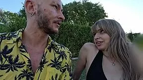 barefoot park pickup's bubble butt gets condomless pounding