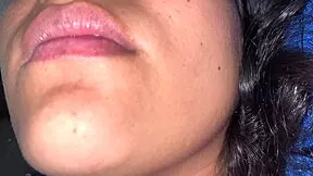 mi cuñada borracha de fiesta chupa polla hasta garganta profunda en el baño