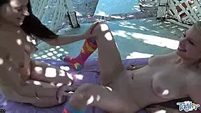 hey taylor, wanna finger pussy and dildo orgasm with your lesbian friend?