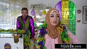 muslim teen flashes tits horny at mardi gras