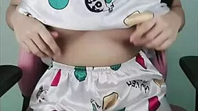 i feel so horny watching ninniew thai teen play her tight pussy solo