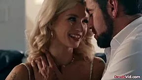 Blonde teen cheats back fucking stepdad's boyfriend deepthroat after cunilingus kiss
