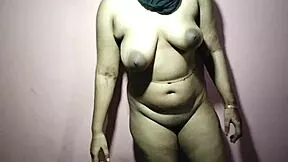 Indian Desi Teen's Huge Natural Tits Bounce in Leaked Sex Scandal