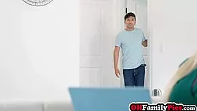 hey dude my petite stepsis mia almost got busted deepthroating me!!