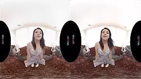 what kind of art do you like vrallure brunette solo toy play?