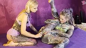 cute tattooed teen babe gets her ass destroyed by fuckmachine 😈 intense lesbian squirt💦