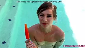 Watch me deepthroat this huge popsicle by the pool!! 😩🍦
