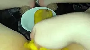 crazy arab stepsis does weird food masturbation in la kinky fetish 🌶️🍌😈