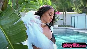 Big Boobs Curvy Petite Ebony Milf Strips Naked Poolside Outdoors