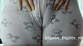 Camel Toe Pussy With Pajamas Masturbate