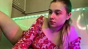 Teen Fingers Ass And Squirts A Lot