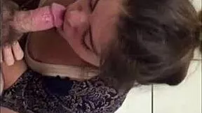 Www myhornyfriend com true amateur i met her on chat and she made me an perfect blowjob in bath