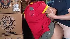 Cajera inocente del oxxo sexo en la bodega de la tienda