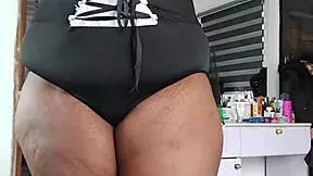 house cleaning milf routine clean with mara exotic