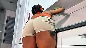 boss made the brazilian girl choke on her cock for not cleaning the house right