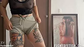 she does a workout and pees on her pants