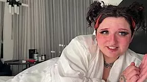 Curvy Stepsis Learns Soaking Rules In Hotel Bed