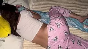 porno casero pijamada como mi hermanastra culona de 18 a�os es una experta con las mamadas escucha como grita dame mas mi amor casi la embarazo
