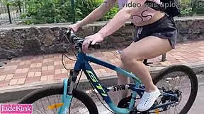 Daring kinky girlfriend flashing and fucking on public beach