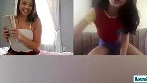 fodendo deitada e de quatro com cara safado no motel