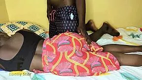 Jolie Femme Africaine Loves Traditional Pagnes
