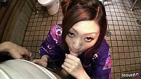 i geisha teen suck stranger at public toilet