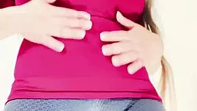 Esposa tetona masturbates huge vagina in leggings thinking of neighbor