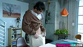 stepsister couldnt resist stepbrothers big dick at all