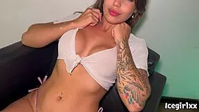 Putinha loves giving her pussy to pirocudo and swallows it all