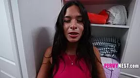 Stepbro catches stepsis and makes her beg on the floor