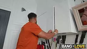 Dalila Lapiedra Keeps Pussy Virgin While Ass Fucked