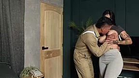 la rola called repairman and got his huge cock instead