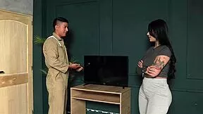 la rola called repairman and got his huge cock instead