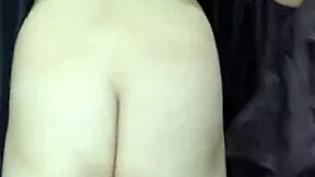 Bokep indo cewek bening nyobain dress satin barunya sambil colmek