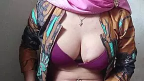 hijab shemale jerking off her huge dick