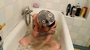 Teen in the bath solo play